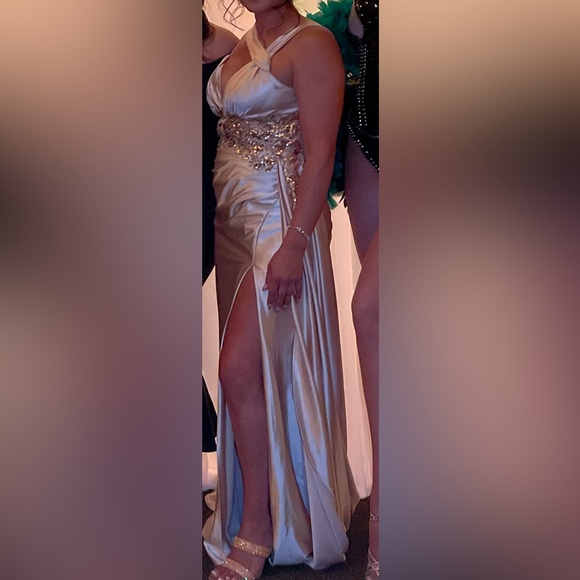 Champagne Maid of Honor or Bridesmaid dress satin gold detail, size 6 with train - Picture 6 of 11